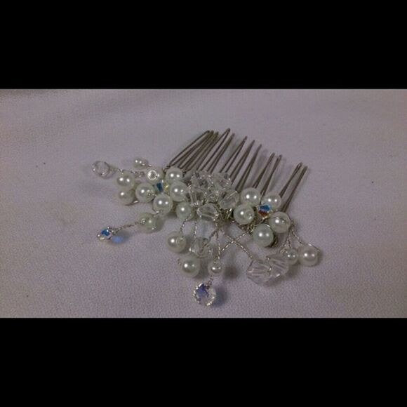 Accessories Hand Crafted Hair Comb - Picture 2 of 4